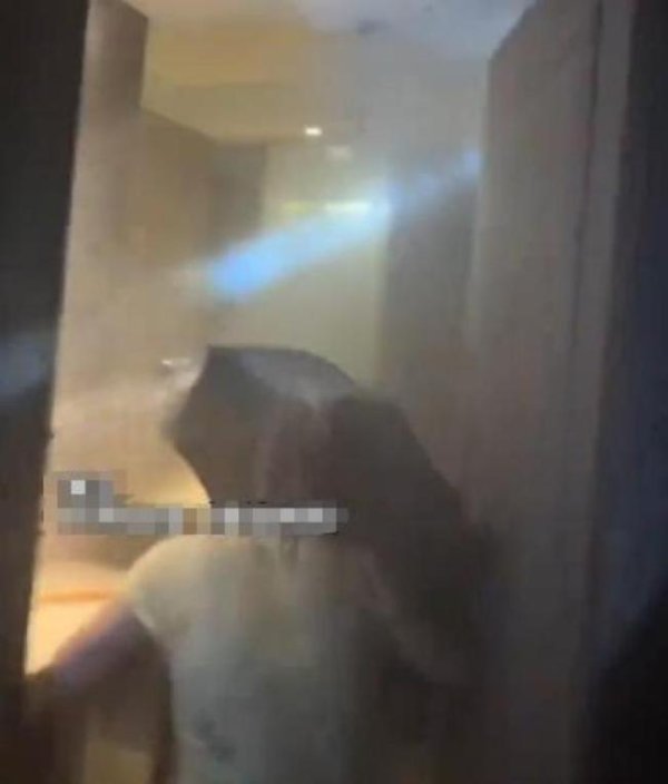 易云达 客人在酒店随手一挂，事后收到16万元“天价账单”！ 消防喷淋头惹祸